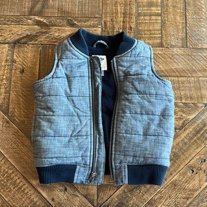 Old navy fleece lined chambray vest size 18-24 mo